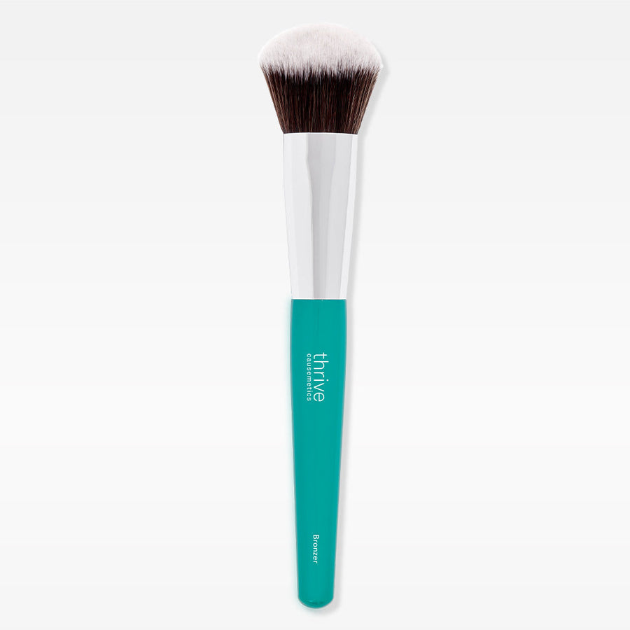 Diffusing Brush for Angled Bronzer